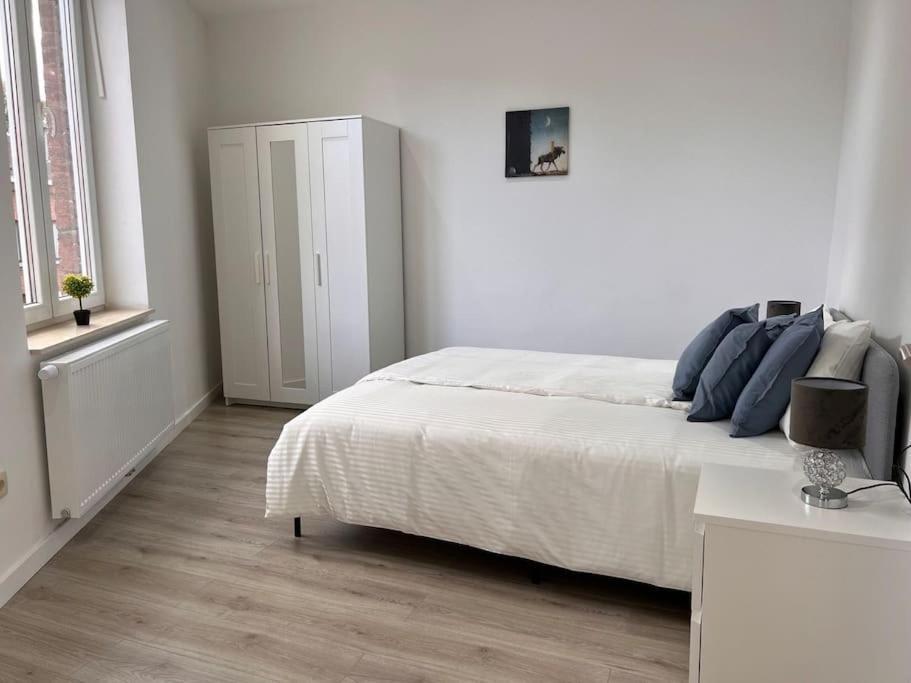White Apartment, 2 Chambre-Arrivee Autonome-Wifi Rapide リエージュ エクステリア 写真